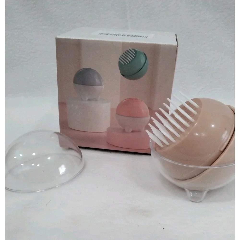 Travel Brush Pod For Small Cats And Dogs